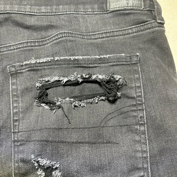 American Eagle Black Distressed Stretch Denim Shorts Size 20 - Picture 7 of 8